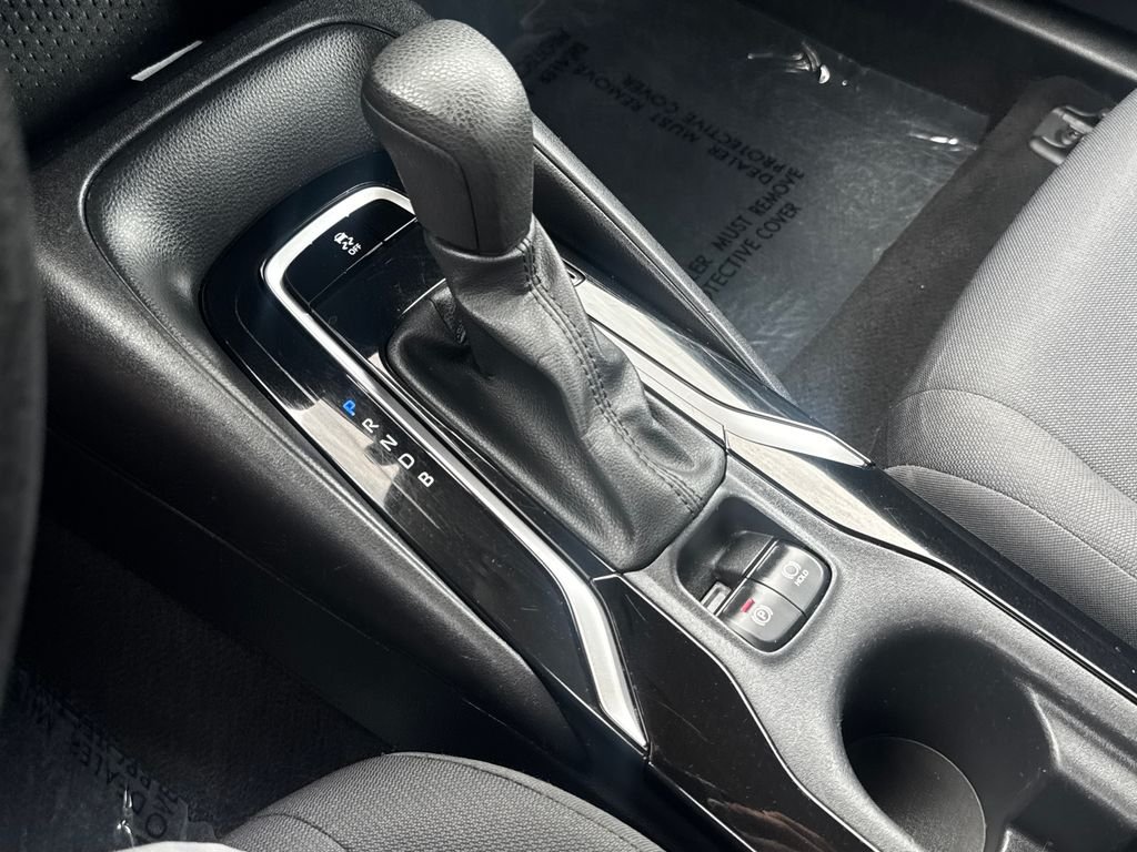 Used 2020 Silver Toyota LE image 25