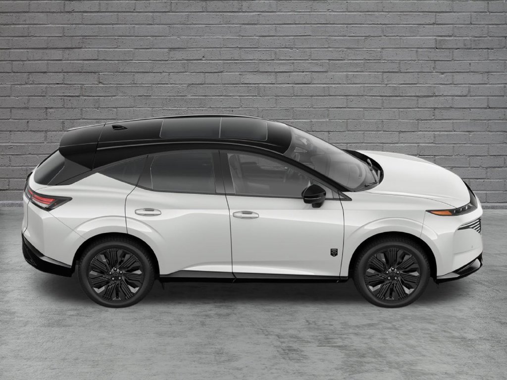 New 2027 White Nissan  image 4