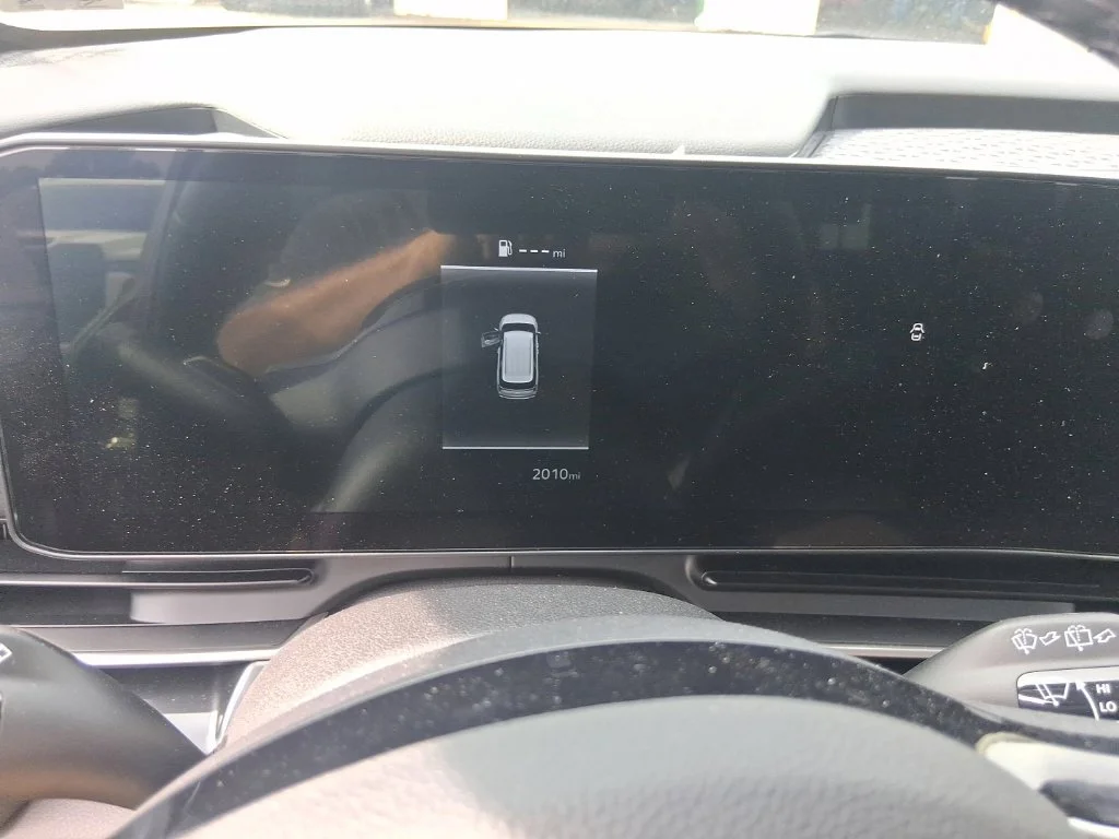 Used 2026 Red Kia LXS image 10