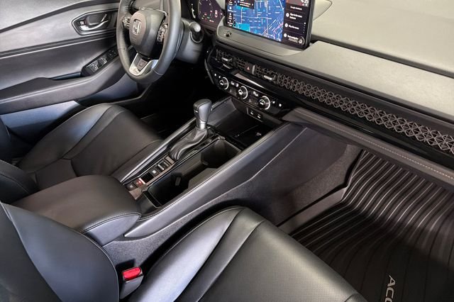 New 2026 Urban Gray Pearl Honda Touring image 13