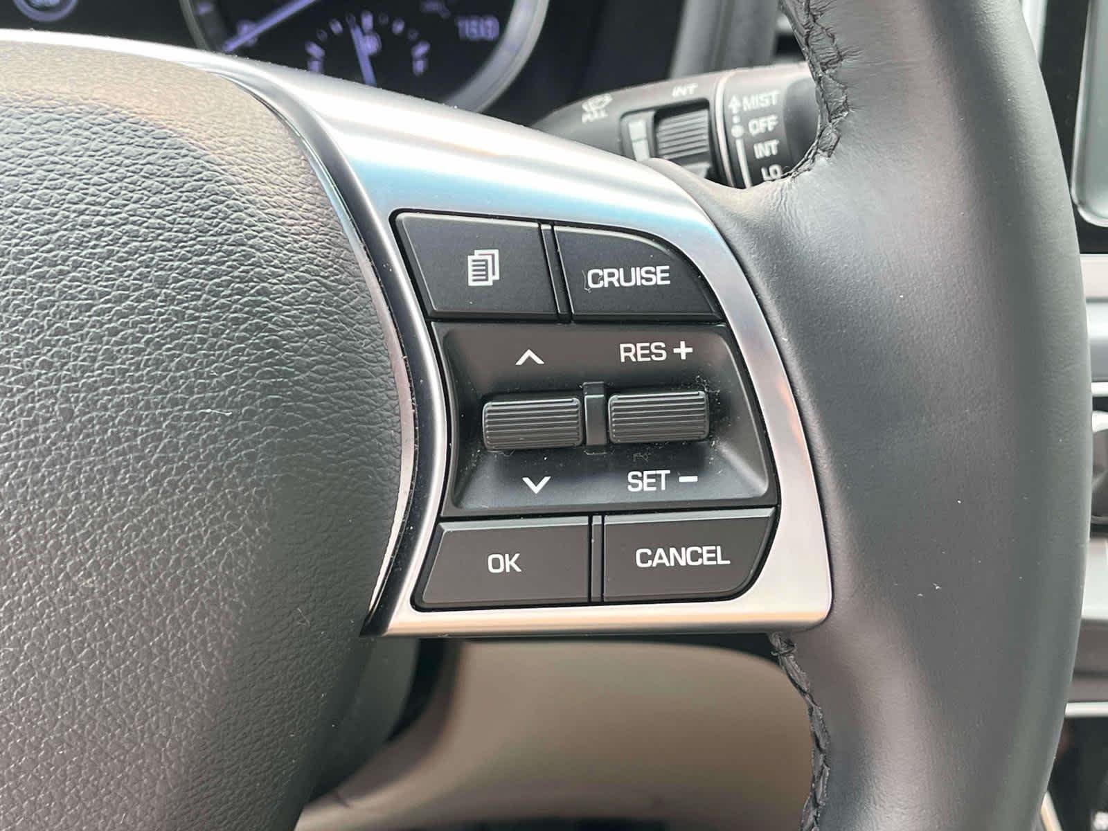 Used 2018 Lakeside Blue Hyundai SEL image 31
