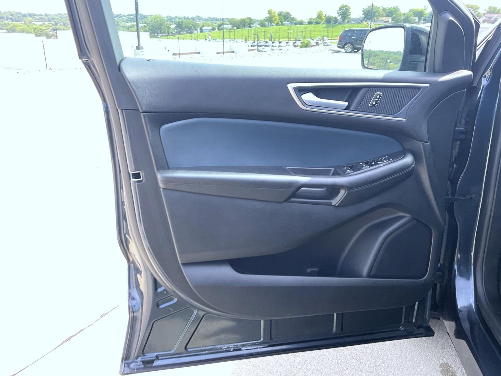 Used 2024 Blue Ford SEL image 10