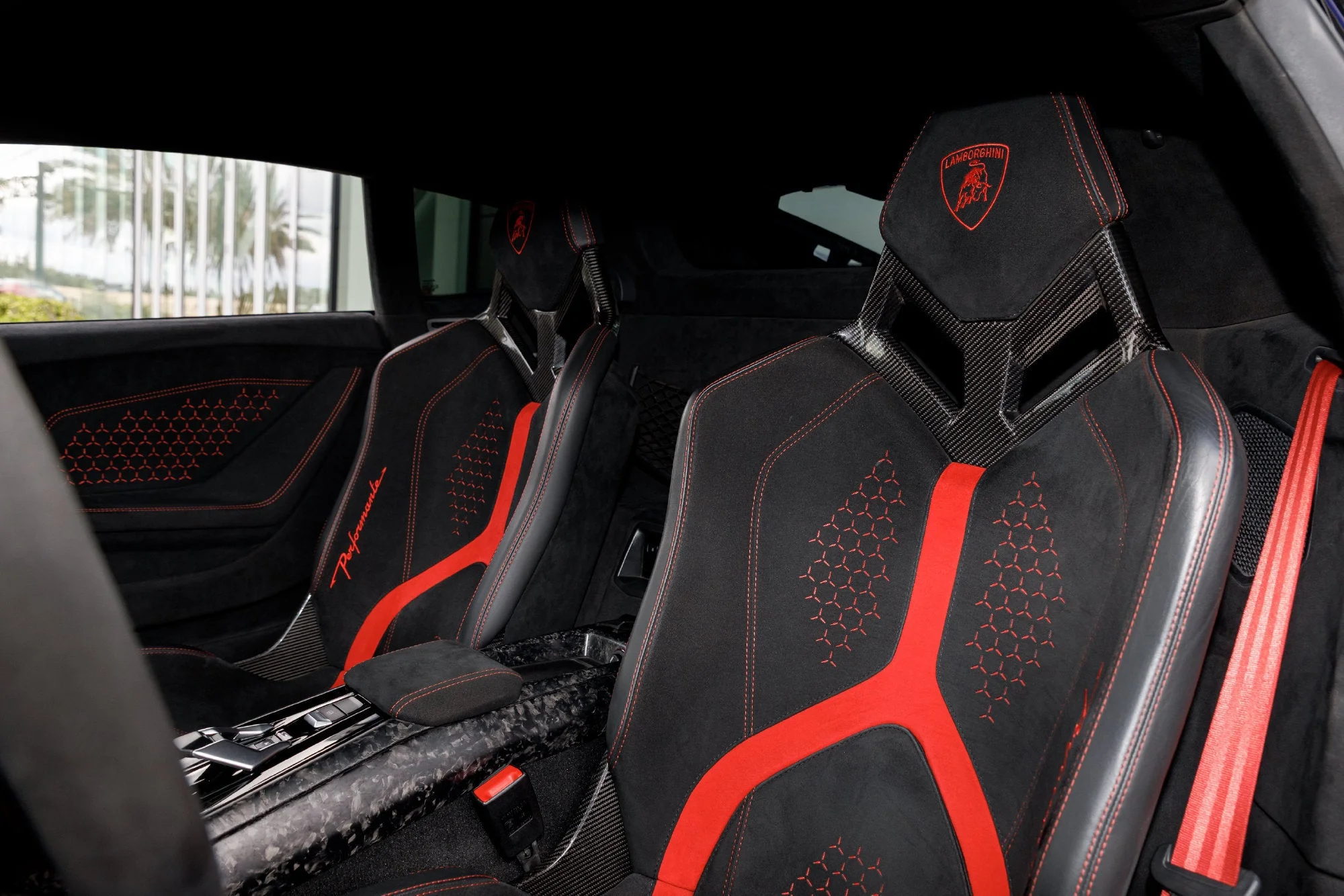 Used 2018  Lamborghini Performante image 32