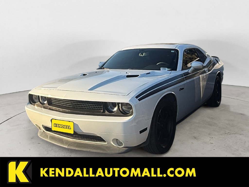 Used 2011 White Dodge R/T image 1