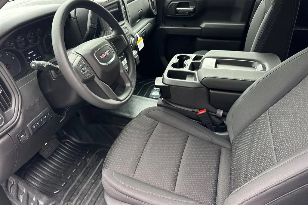 2026 GMC Sierra 3500HD Pro - Photo 7