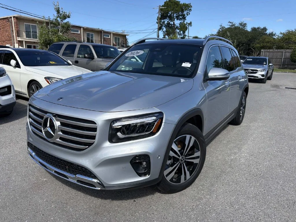 Certified Used 2026 Silver Mercedes-Benz GLB 250 image 3