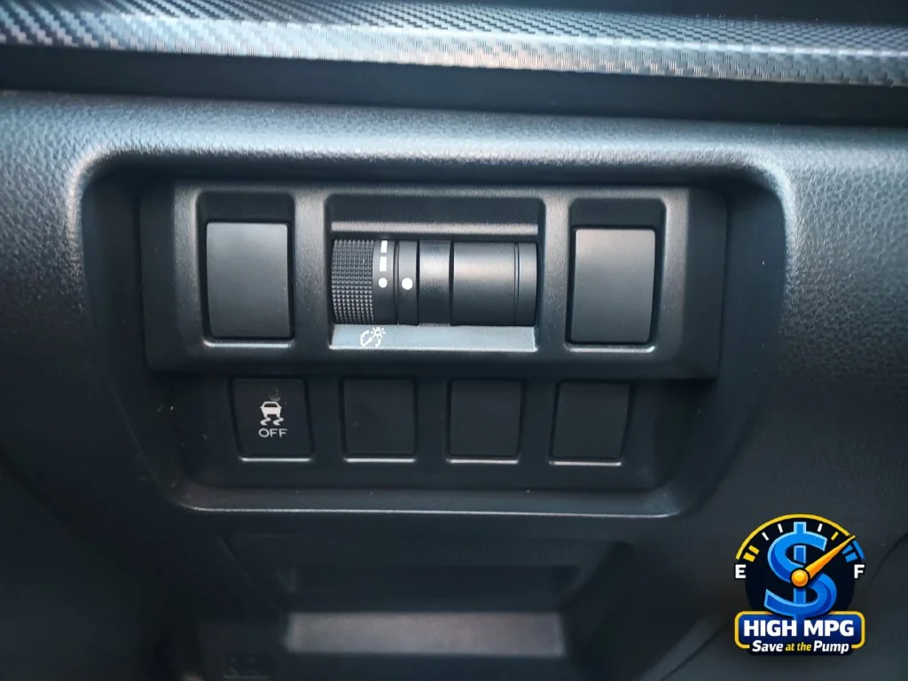 Used 2019 Silver Subaru 2.0i Premium image 10
