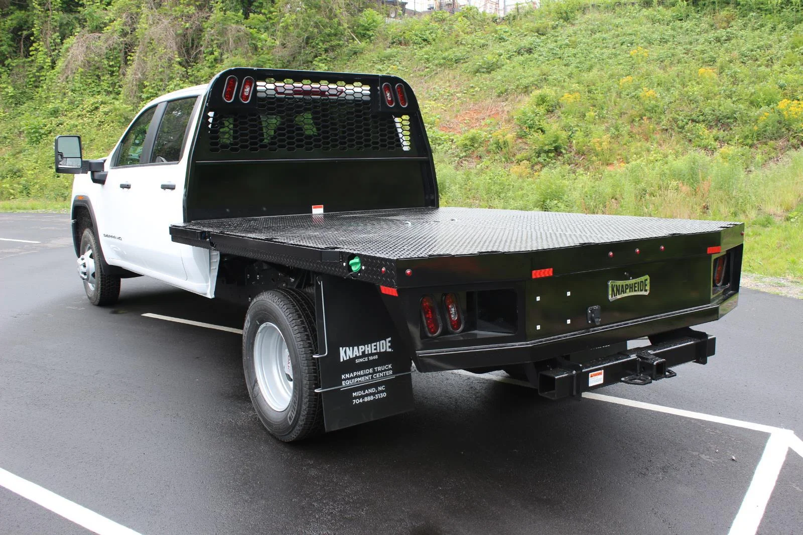 New 2026 Summit White GMC Pro image 5