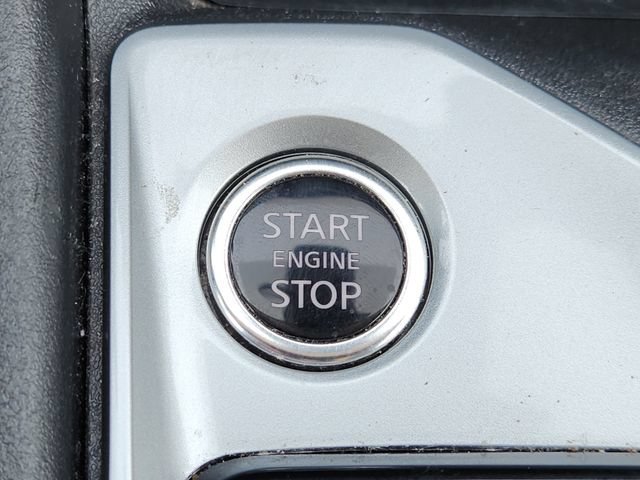Used 2025 Gray Nissan SV image 22