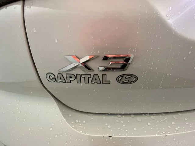 Used 2024 White BMW sDrive30i image 27