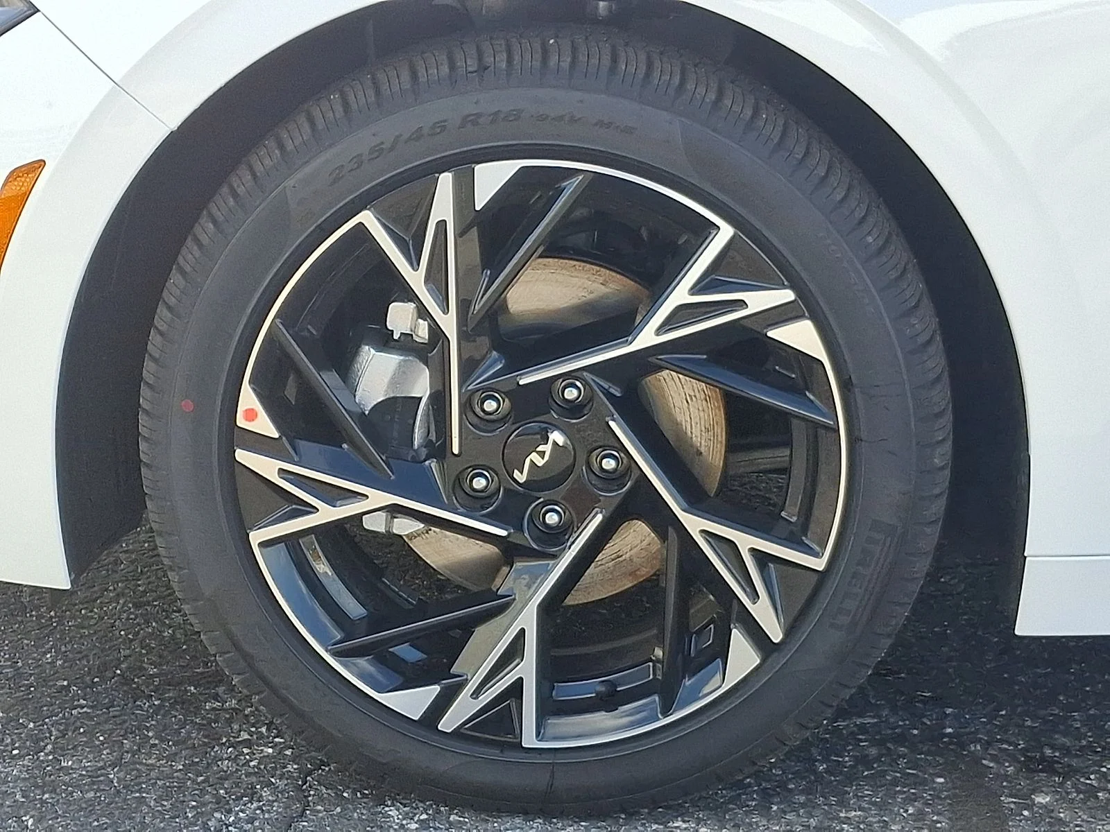 New 2026 White Kia GT-Line image 8