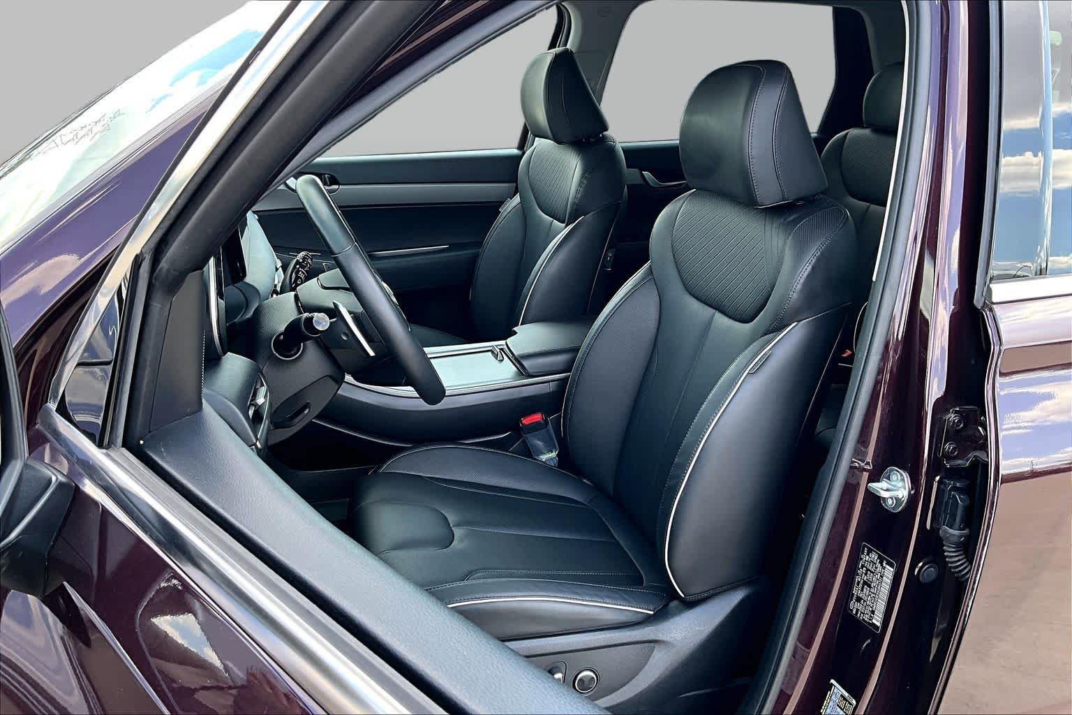 Used 2025 Sierra Burgundy Hyundai SEL image 8