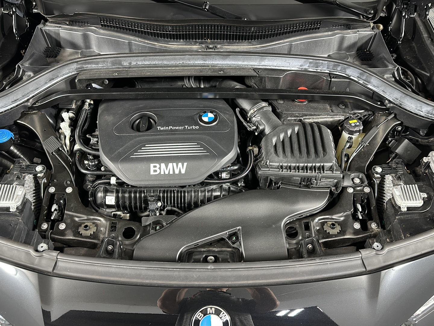 Used 2018 Black Sapphire Metallic BMW xDrive28i image 8