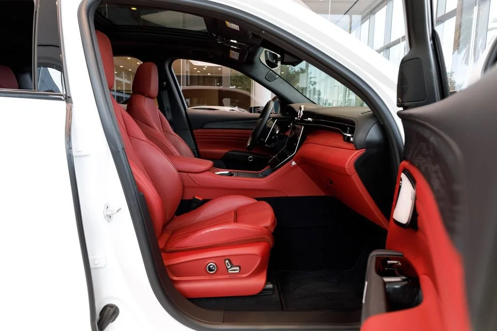 Used 2023 Bianco Maserati Modena image 13