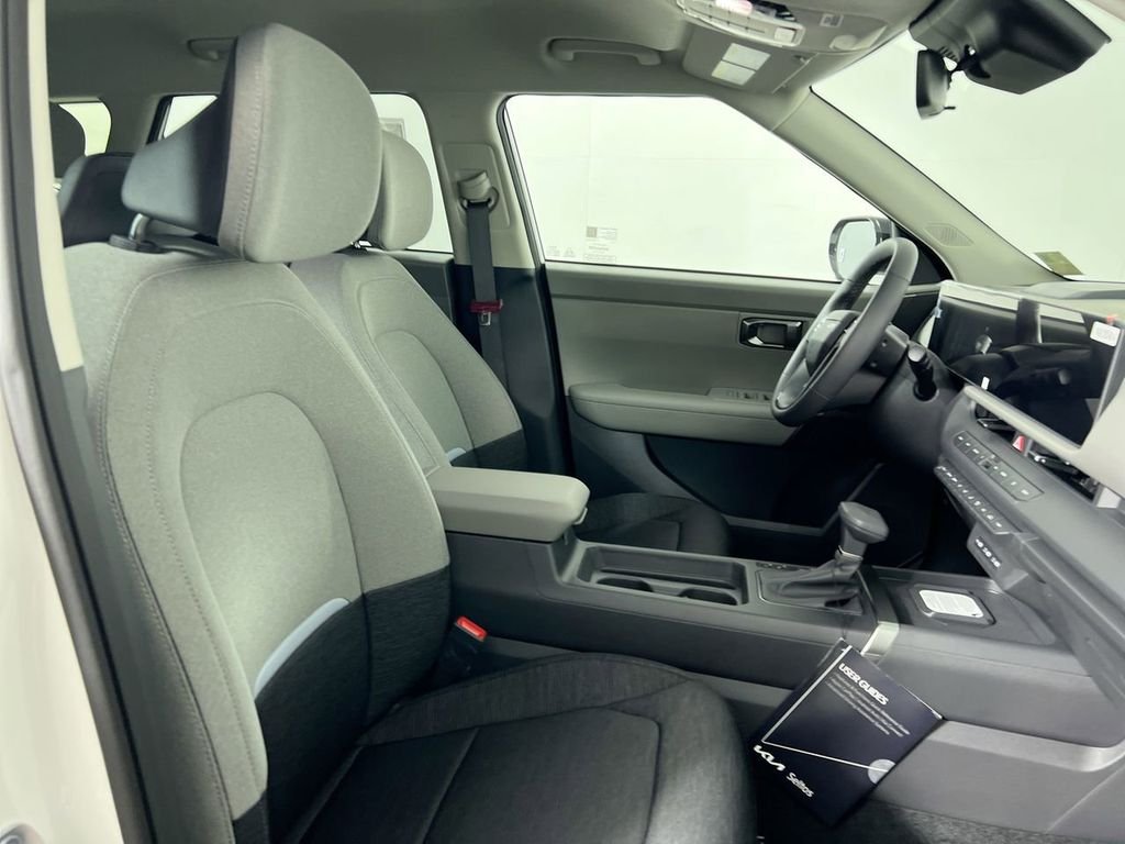 New 2027 Snow White Pearl Kia S image 27