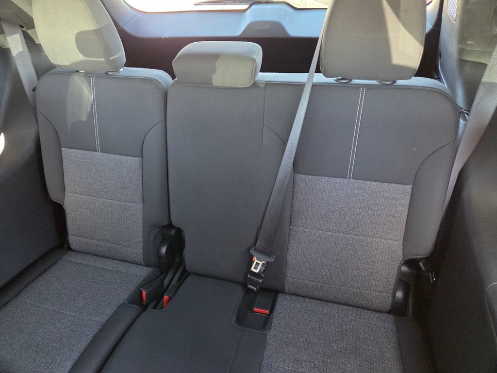 Used 2025 Summit White GMC FWD Elevation image 8