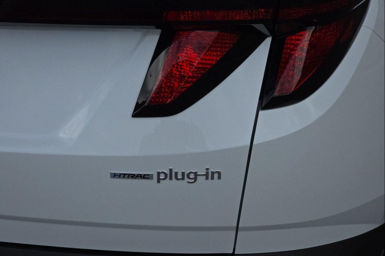 New 2026 White Hyundai SEL image 25