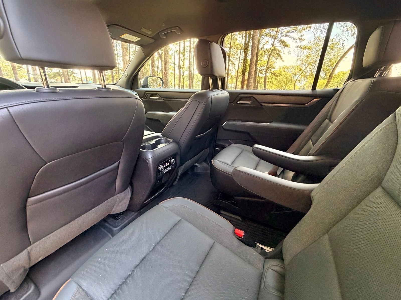 Used 2024 Ebony Twilight Metallic GMC AT4 image 14