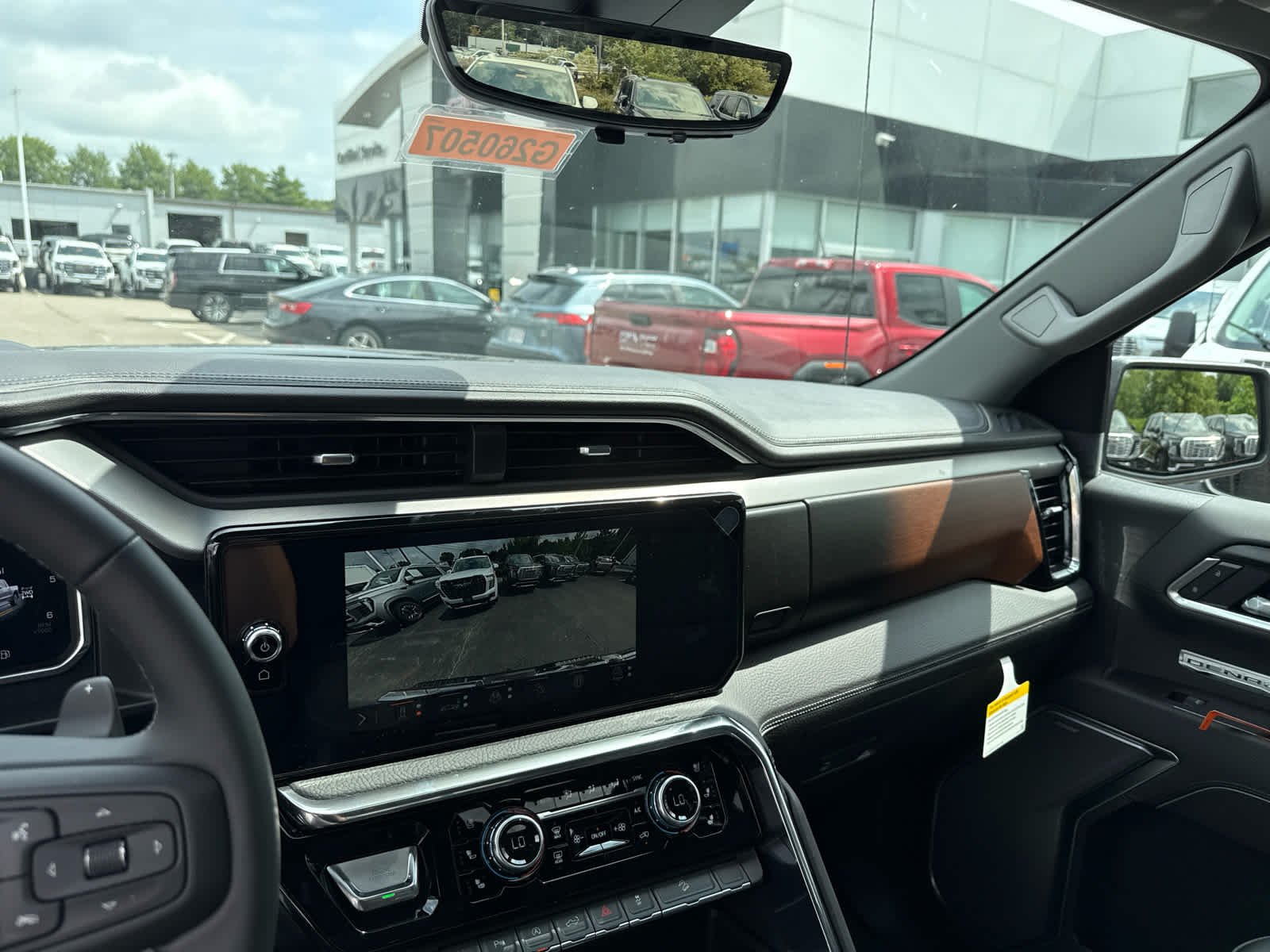 2026 GMC Sierra 1500 Denali - Photo 17