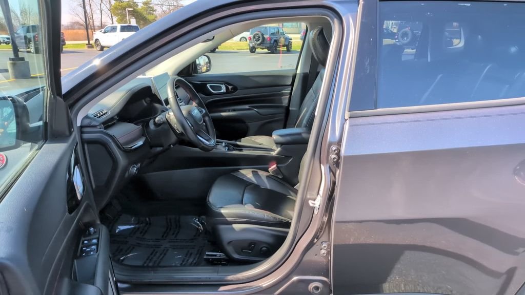 Certified Used 2022 Gray Jeep Trailhawk image 13