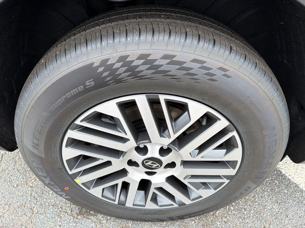 New 2026 Black Hyundai SEL FWD image 17