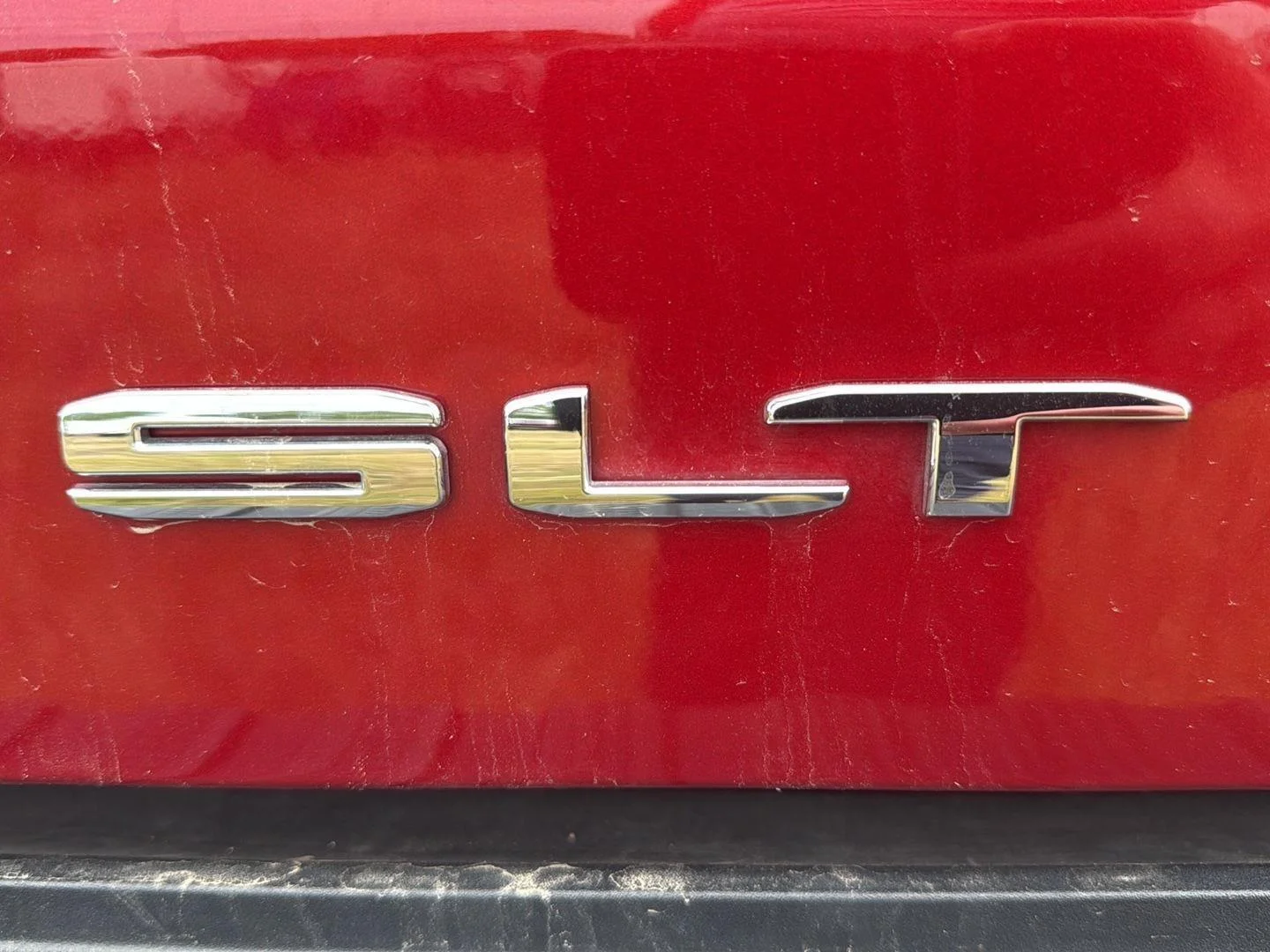 Used 2024 Volcanic Red Tintcoat GMC SLT image 3