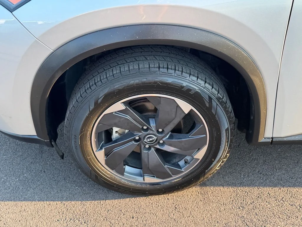Used 2024 Silver Nissan SV image 19
