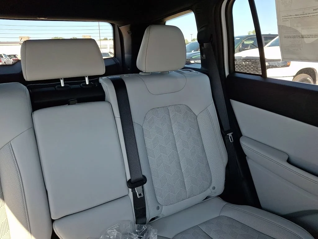 New 2026 Bright White Clearcoat Jeep Overland image 15