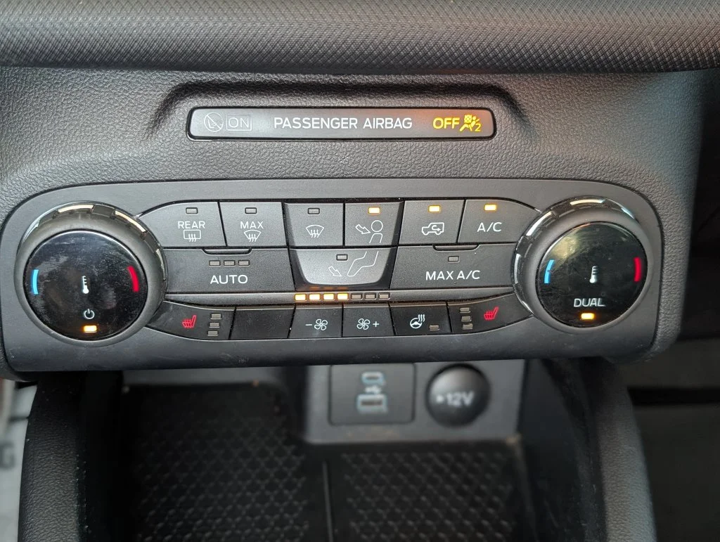 Used 2022 Black Ford Outer Banks image 25