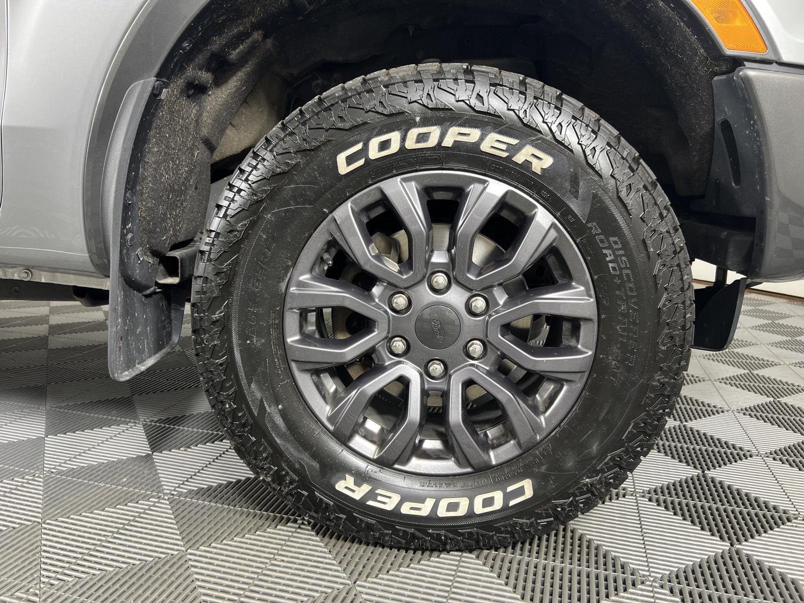 Used 2022 Iconic Silver Ford LARIAT image 14