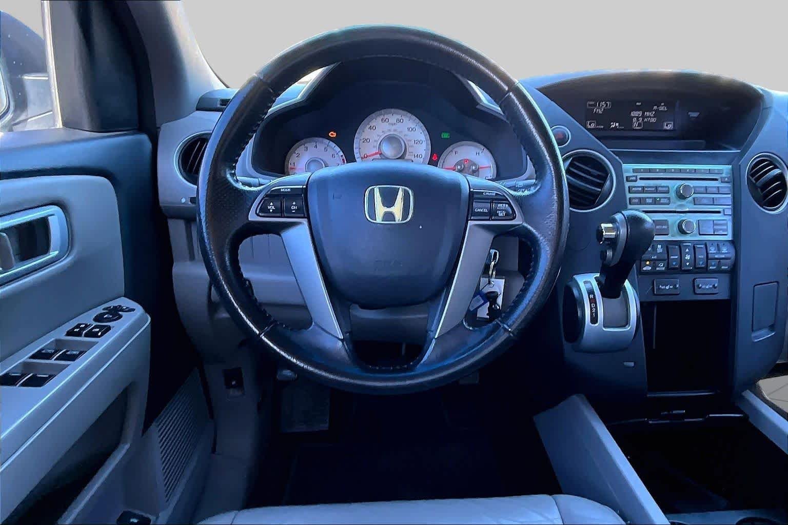 Used 2011 Taffeta White Honda EX-L image 5