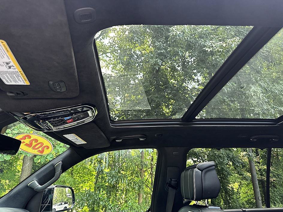 Used 2023 Midnight Sky Jeep Series II image 20