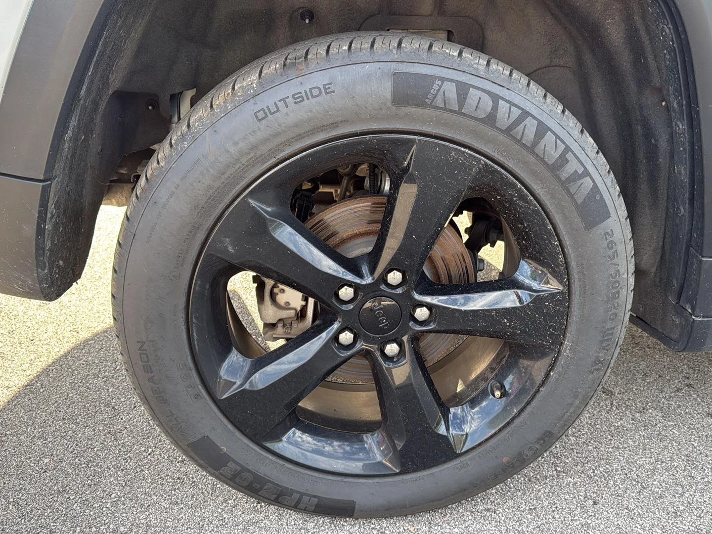 Used 2023 Bright White Jeep Limited image 13