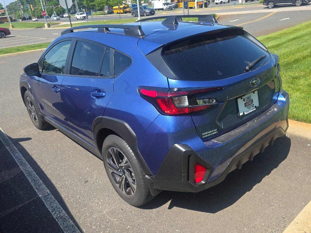 Used 2025 Daybreak Blue Pearl Subaru Premium image 4