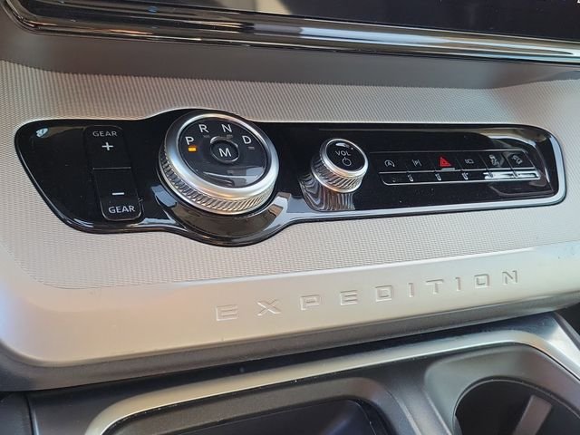Certified Used 2025 Oxford White Ford Active image 11
