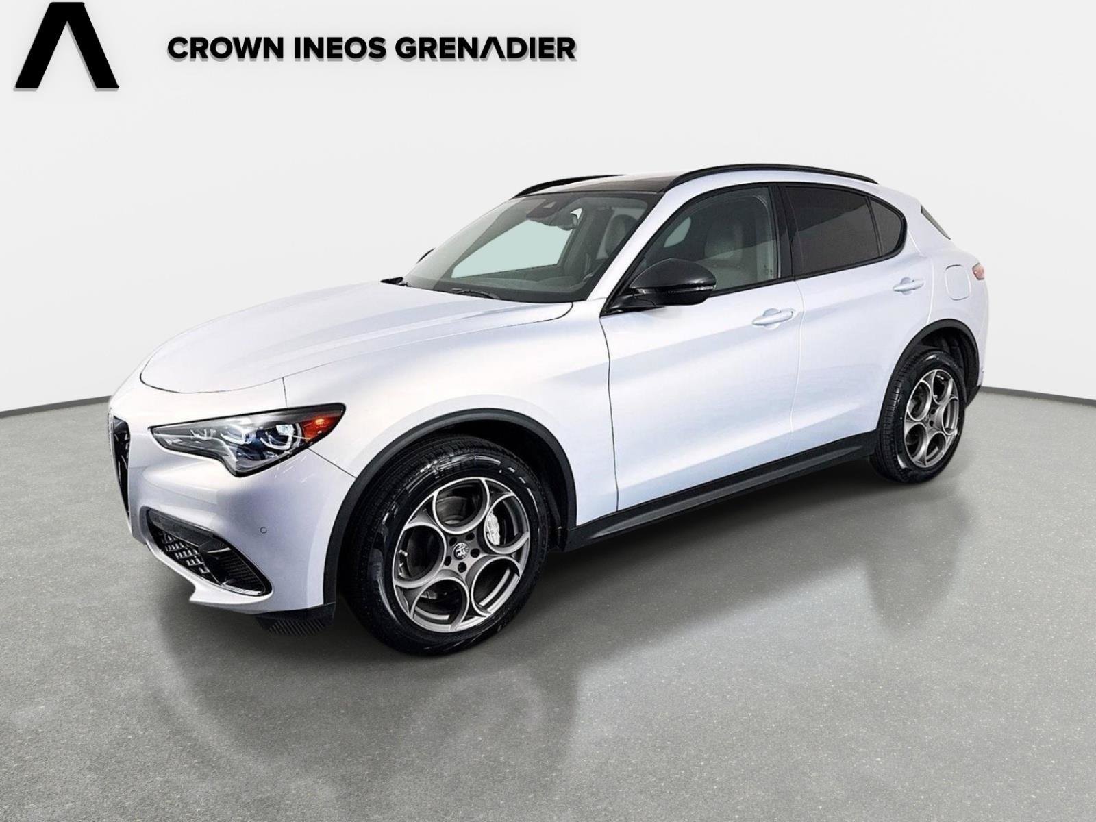 Used 2025 Moonlight Gray Metallic Alfa Romeo Base image 1