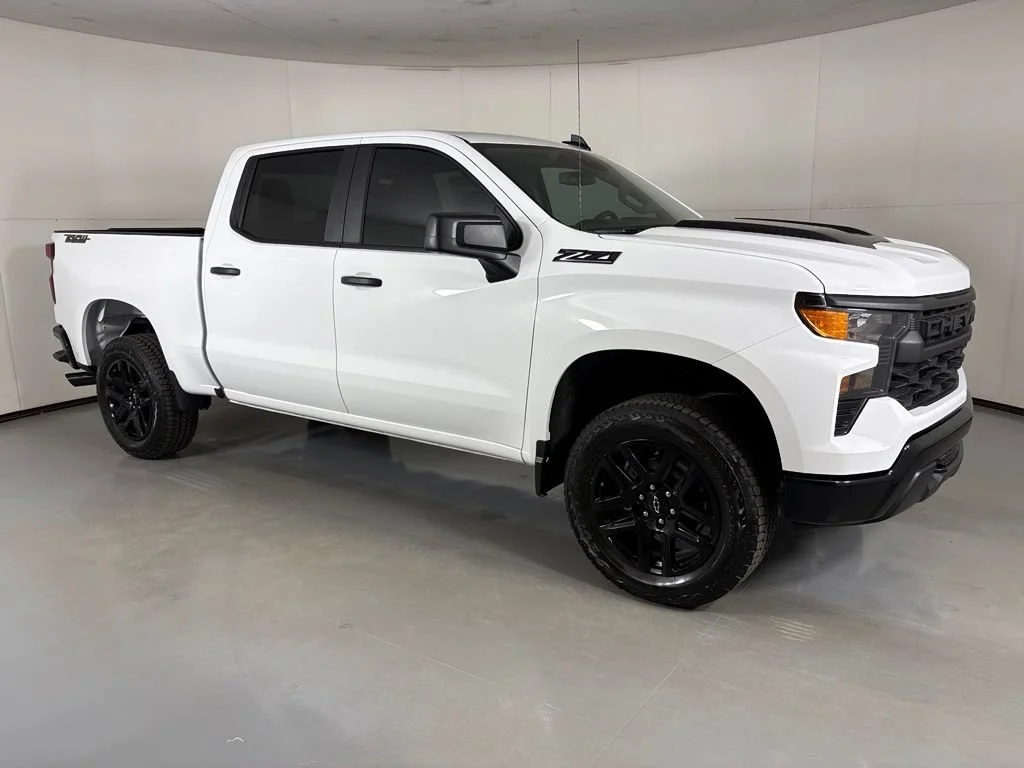 New 2026 Summit White Chevrolet Custom Trail Boss image 11