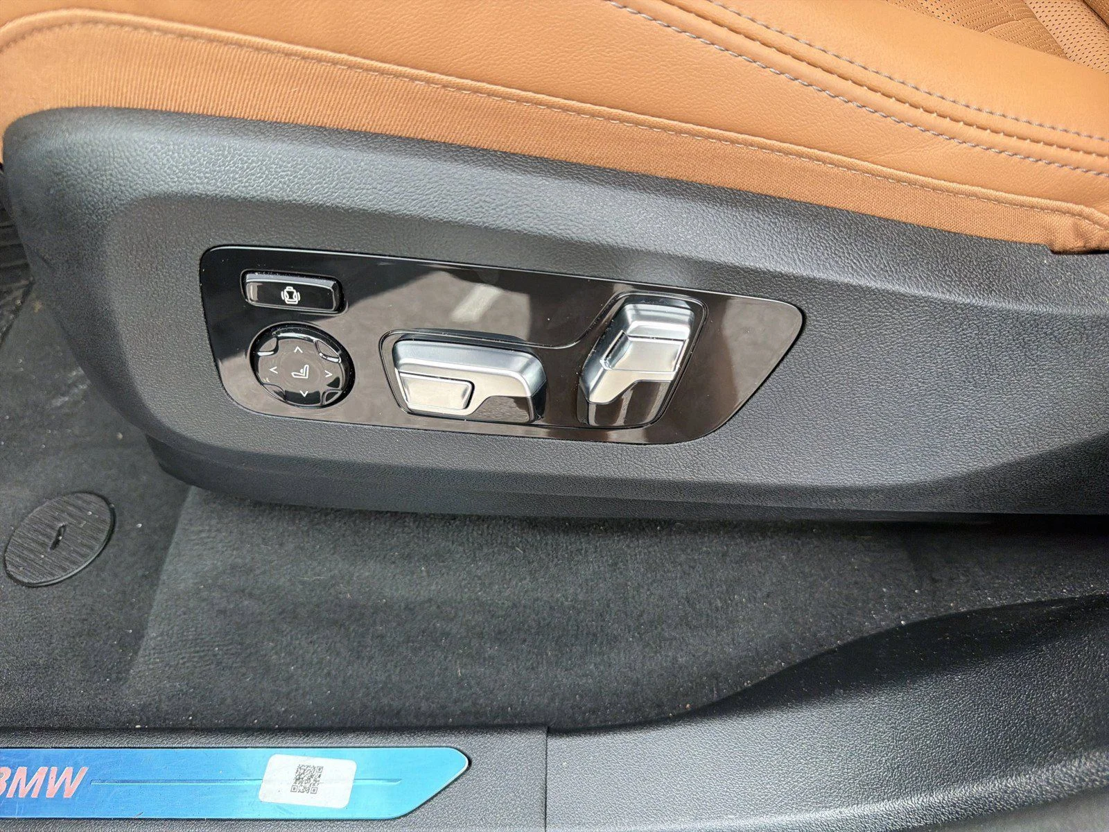 New 2026 Blue Ridge Mountain Metallic BMW xDrive40i image 28