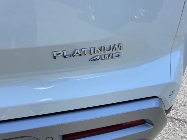 Certified Used 2024 Pearl White Tricoat/Super Black Nissan Platinum image 32