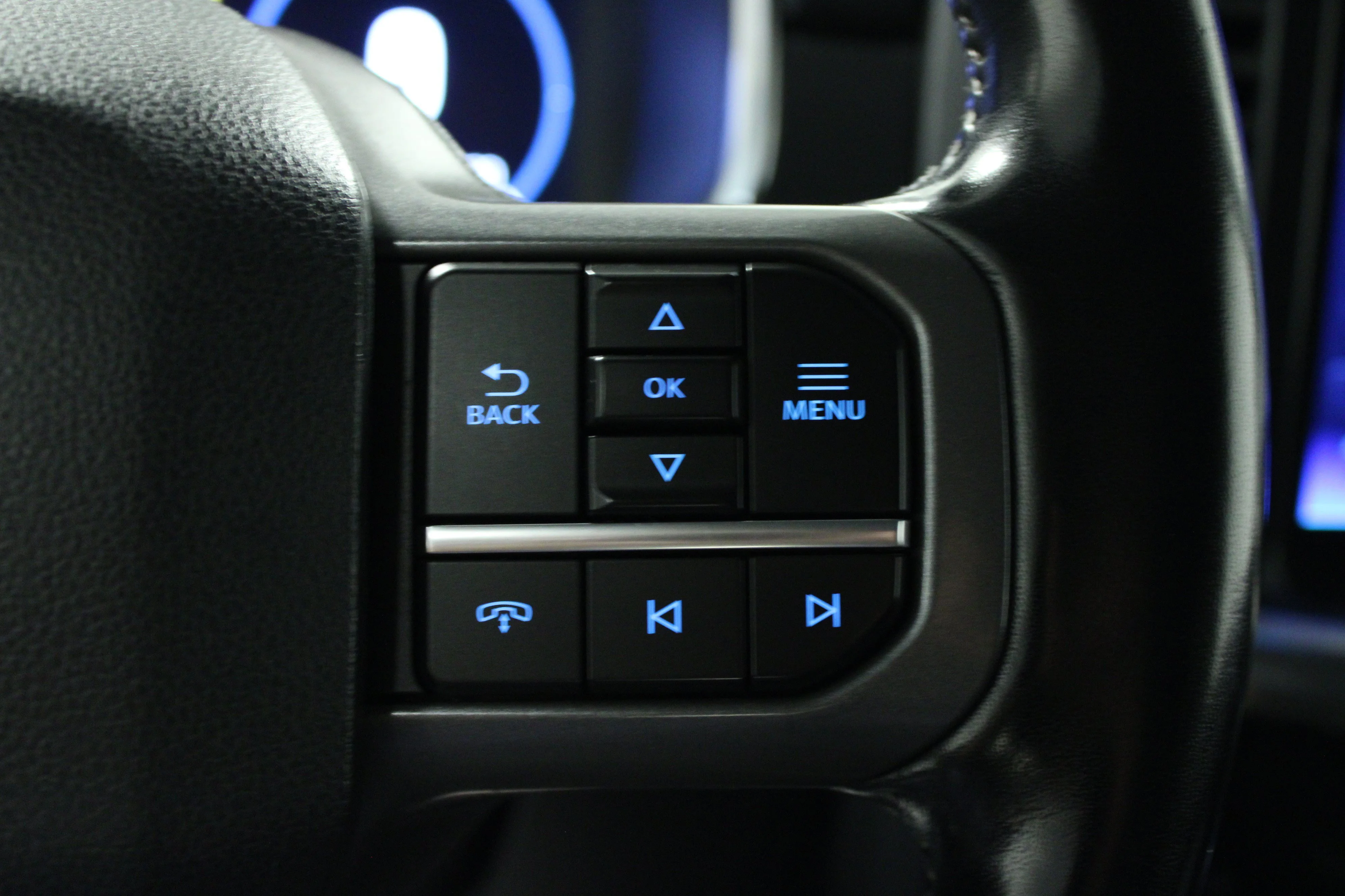 Used 2022 Star White Metallic Tri-Coat Ford LARIAT image 22