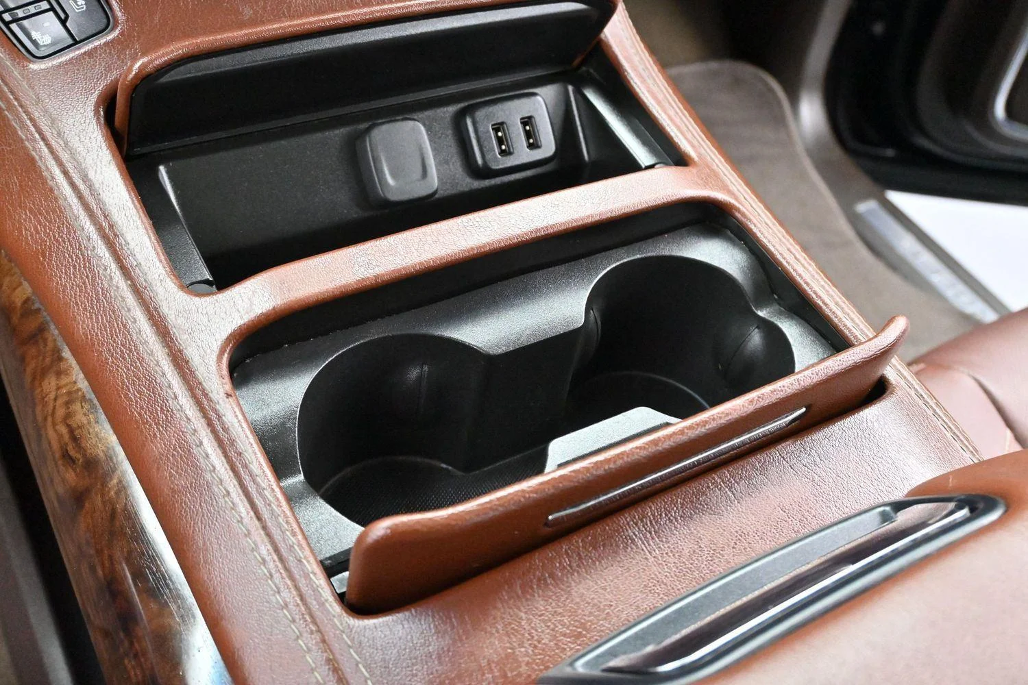 Used 2018 Black Chevrolet Premier image 19
