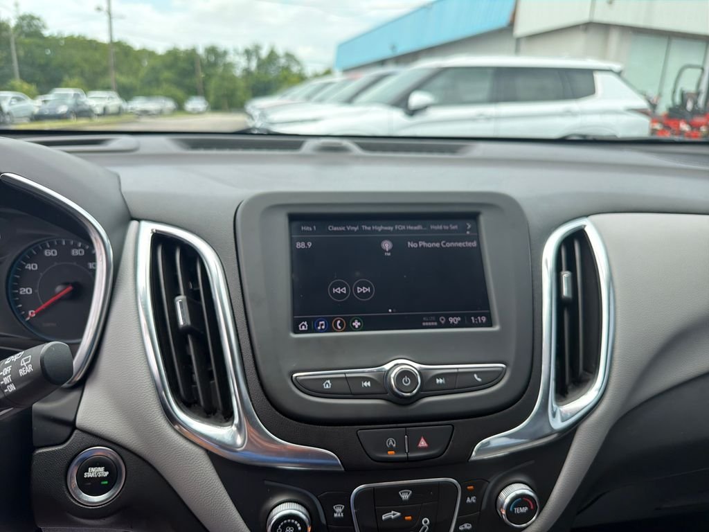 Used 2022 White Chevrolet LS image 20