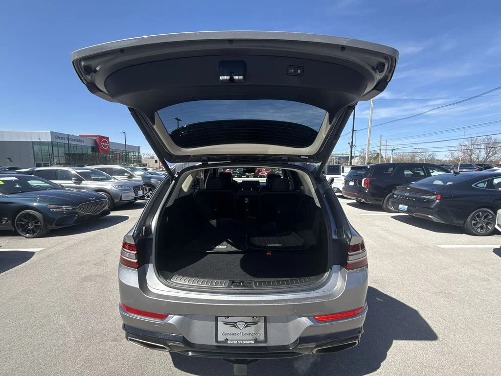 Used 2022 Silver Genesis 3.5T image 23