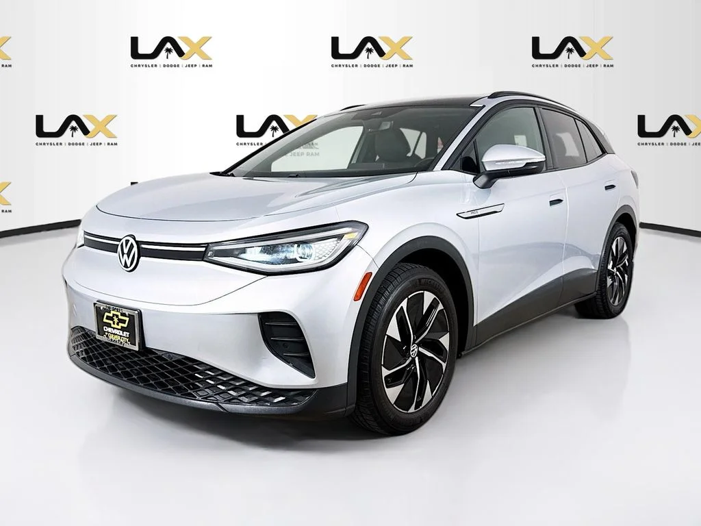 Used 2021 Silver Volkswagen Pro S image 3