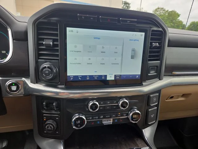 Used 2021 White Ford Lariat image 17
