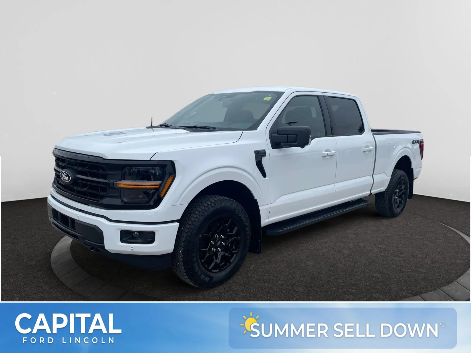 New 2026 Oxford White Ford XLT image 1