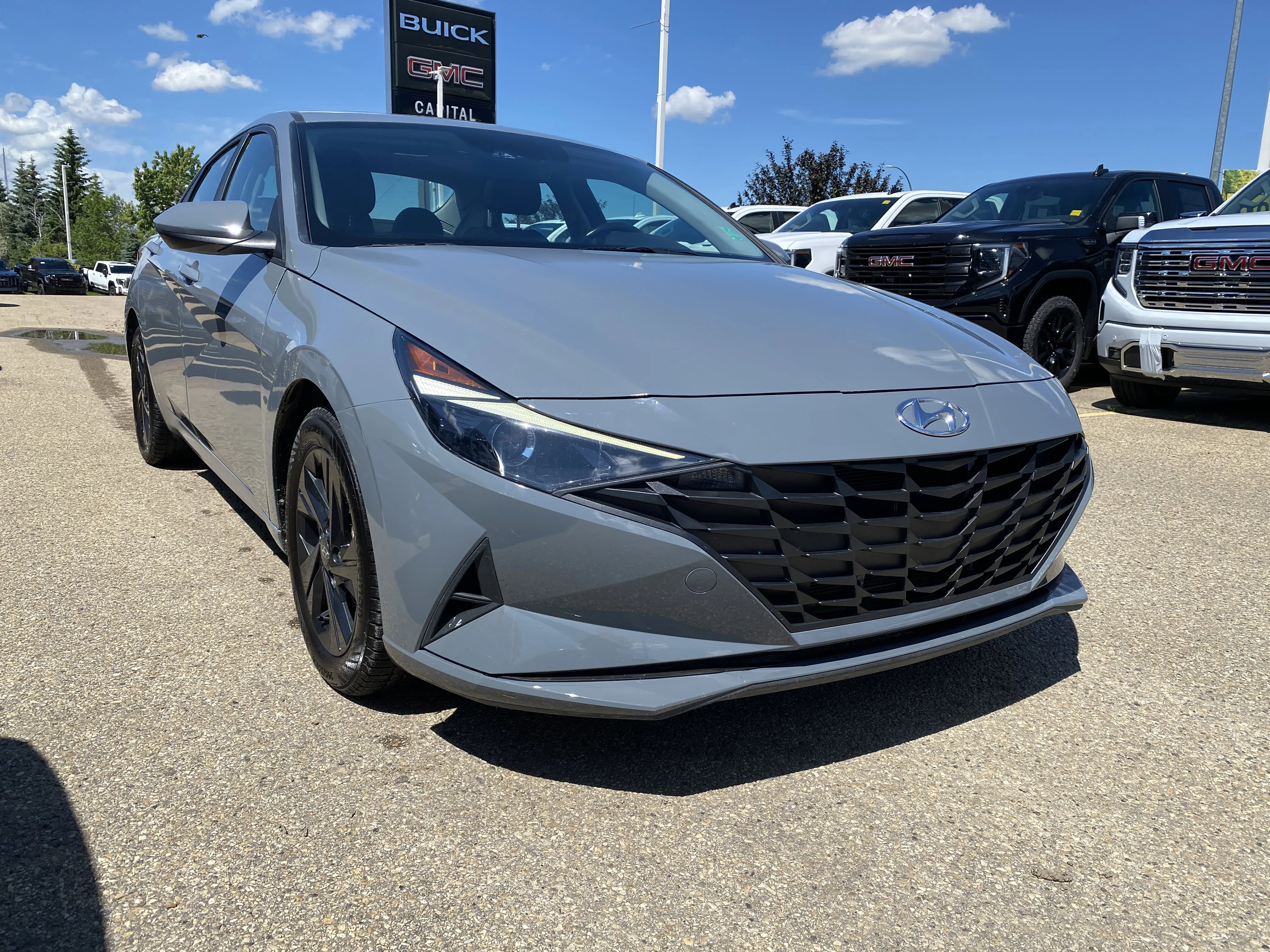 Certified Used 2022 Electric Shadow Hyundai Preferred image 6