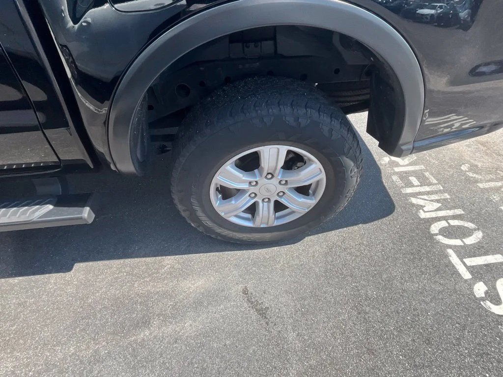 Used 2019 Black Ford XL image 7