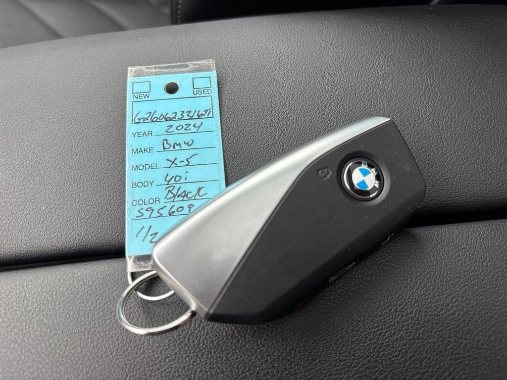 Used 2024 Black BMW xDrive40i image 34