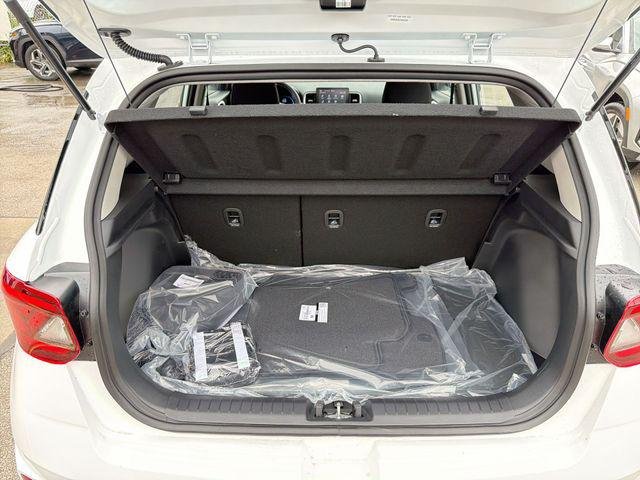 New 2026 White Hyundai SEL image 22